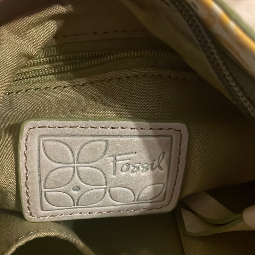 RARE Fossil crossbody purse with butterfly detail. - Picture 6 of 6